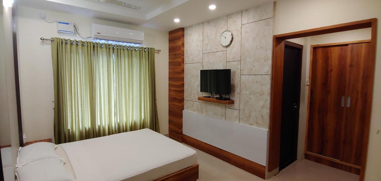 Hotel Sree Gokulam Sabari Chavakkad Esterno foto