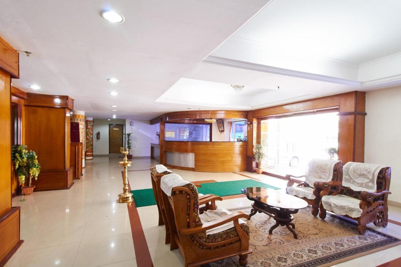 Hotel Sree Gokulam Sabari Chavakkad Esterno foto