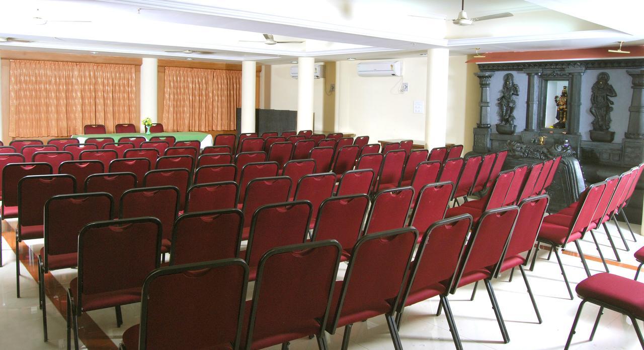 Hotel Sree Gokulam Sabari Chavakkad Esterno foto