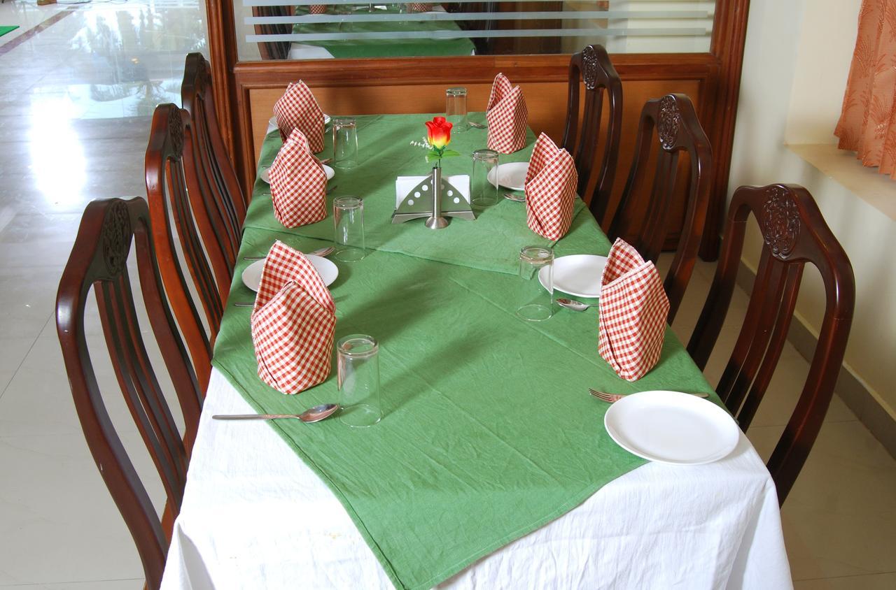 Hotel Sree Gokulam Sabari Chavakkad Esterno foto